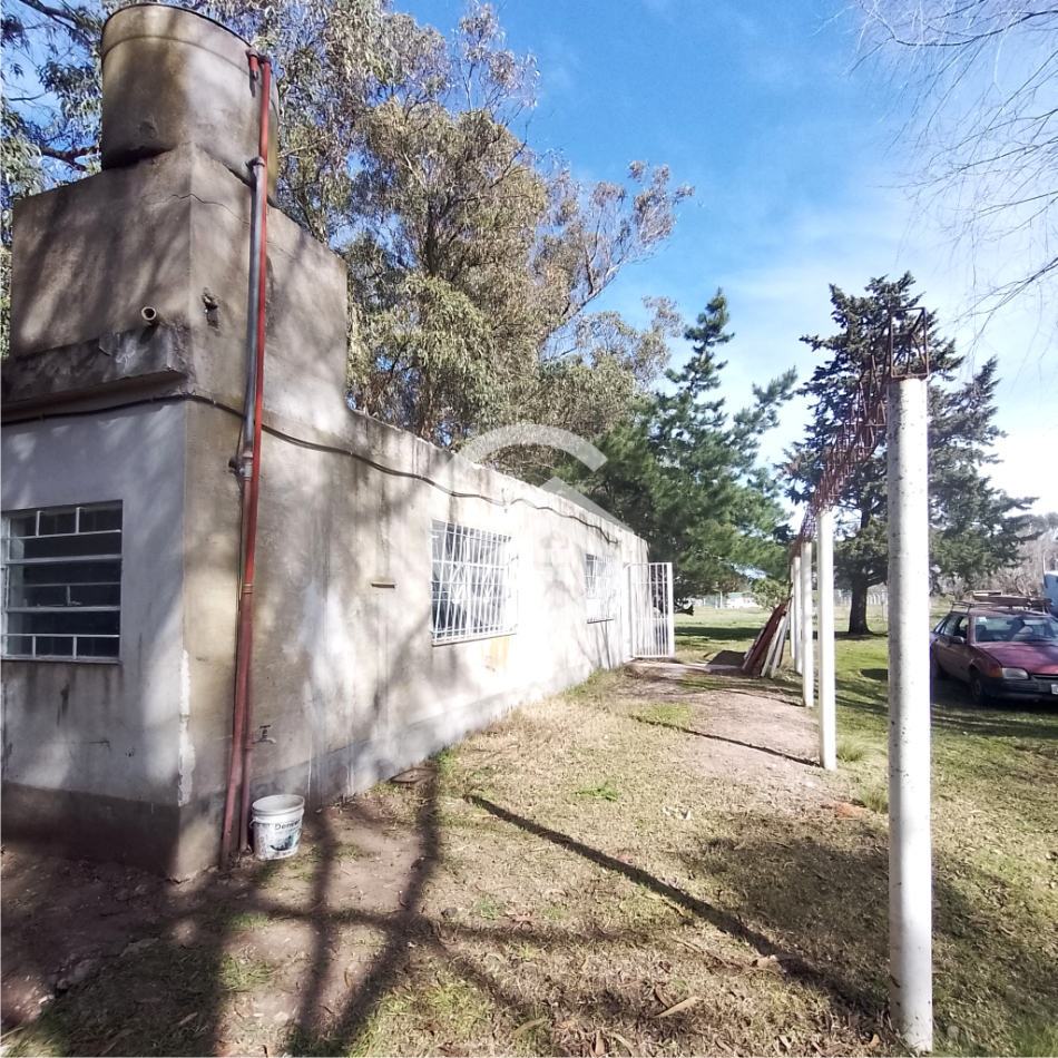 Gran lote con Casa de 3 ambientes