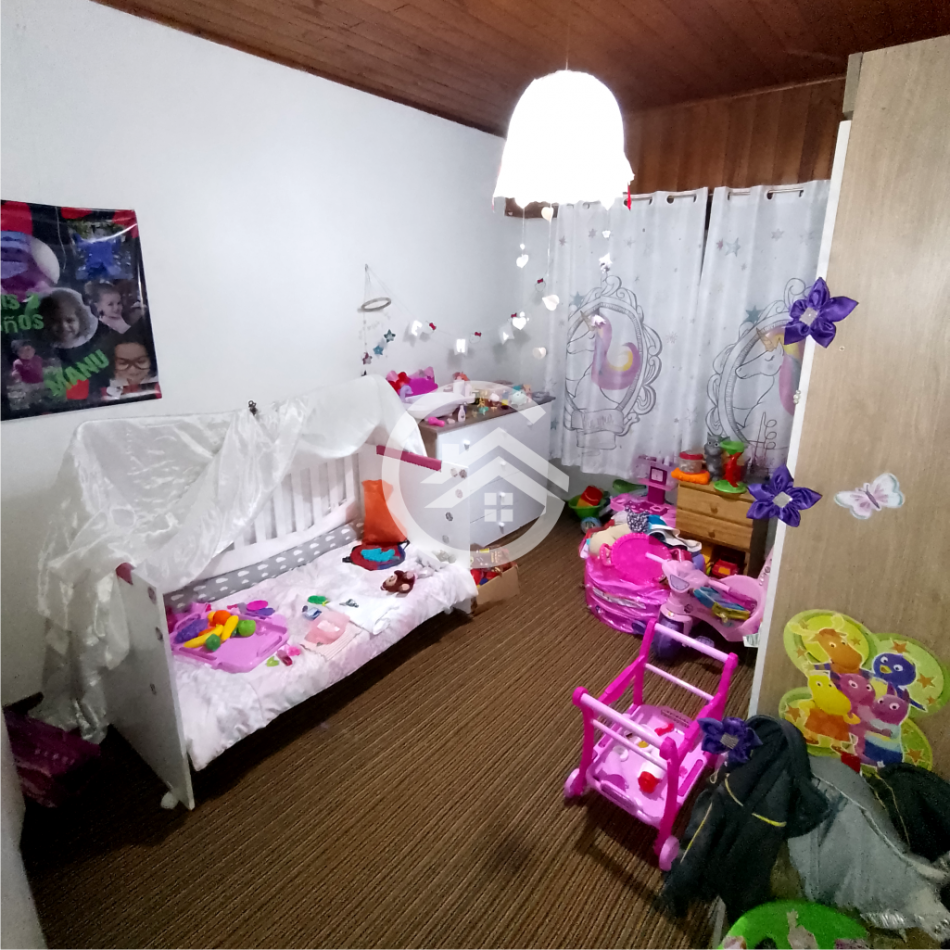 Venta en block de chalet mas departamentos