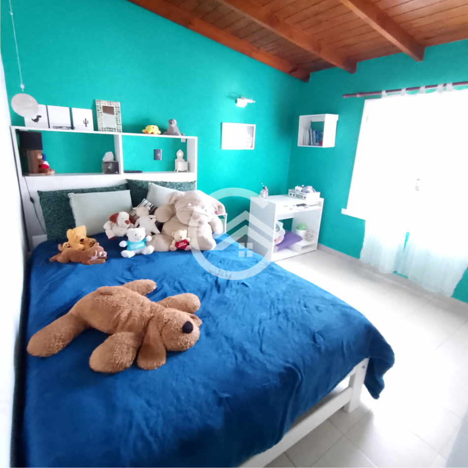 Casa 6 ambientes con gran parque y pileta