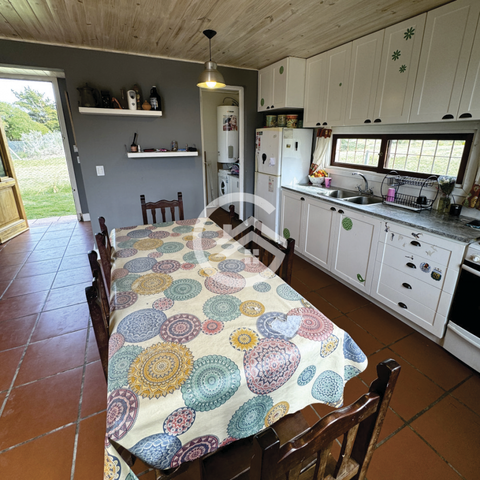 casa 3 ambientes con gran parque, cerca del mar!