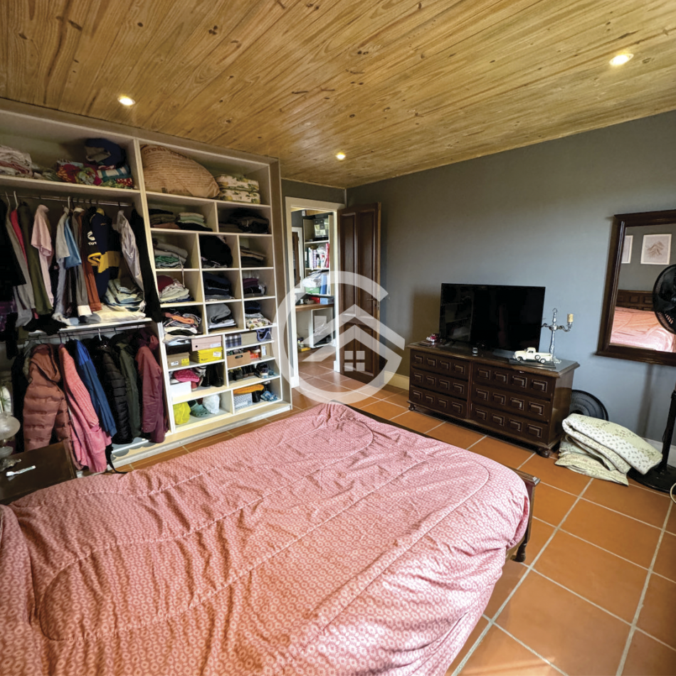 casa 3 ambientes con gran parque, cerca del mar!