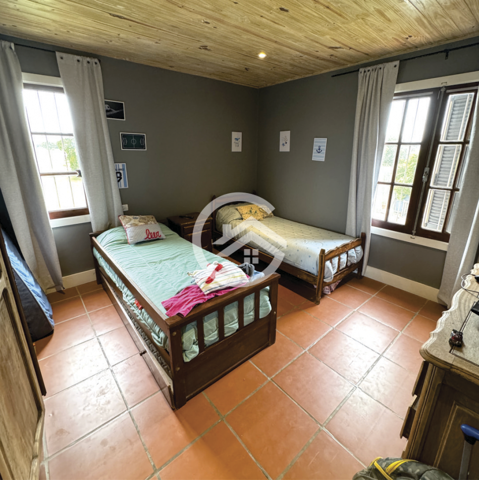 casa 3 ambientes con gran parque, cerca del mar!