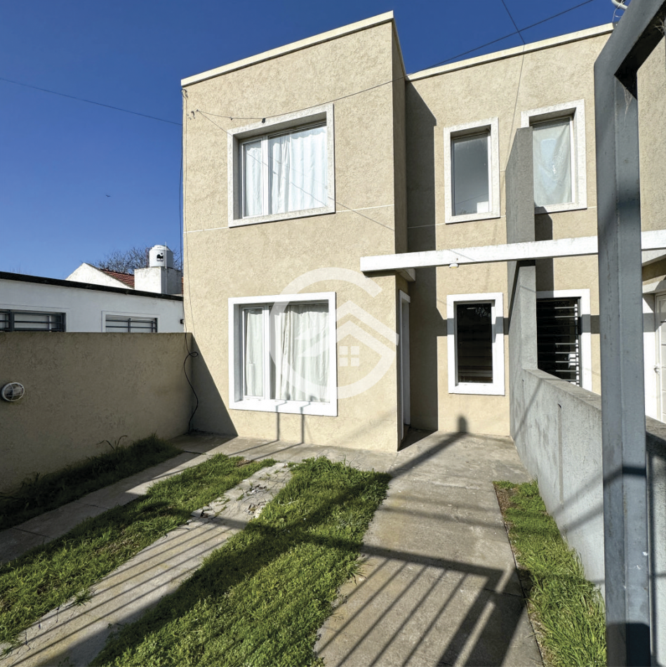 DUPLEX 3 AMBIENTES