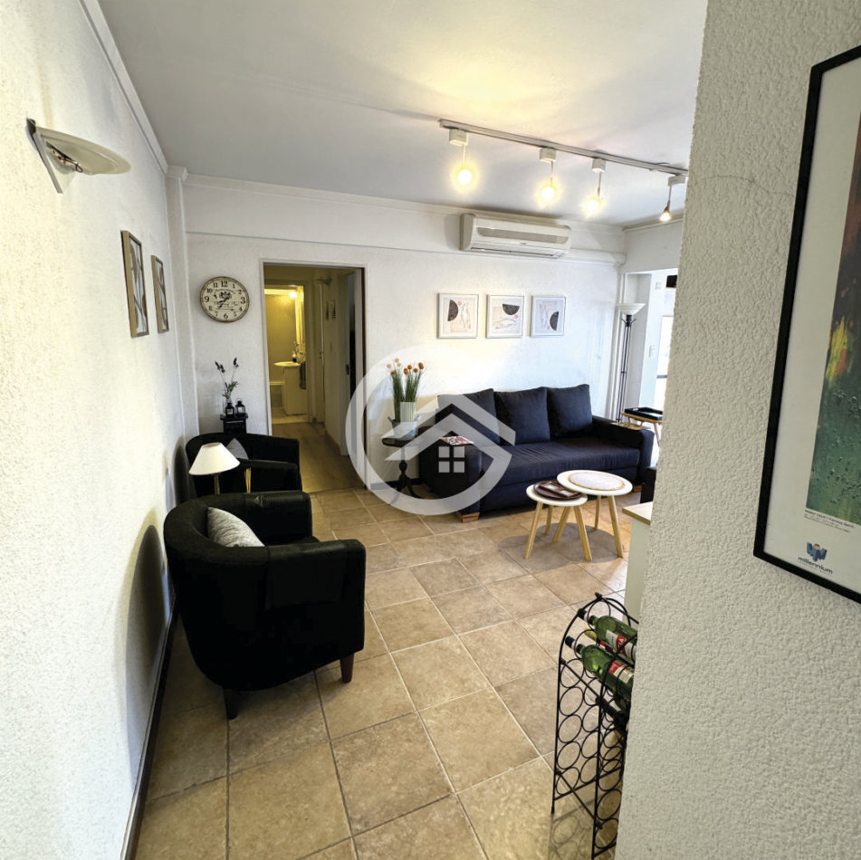 DEPARTAMENTO 2 AMBIENTES CON DEPENDENCIA Y COCHERA