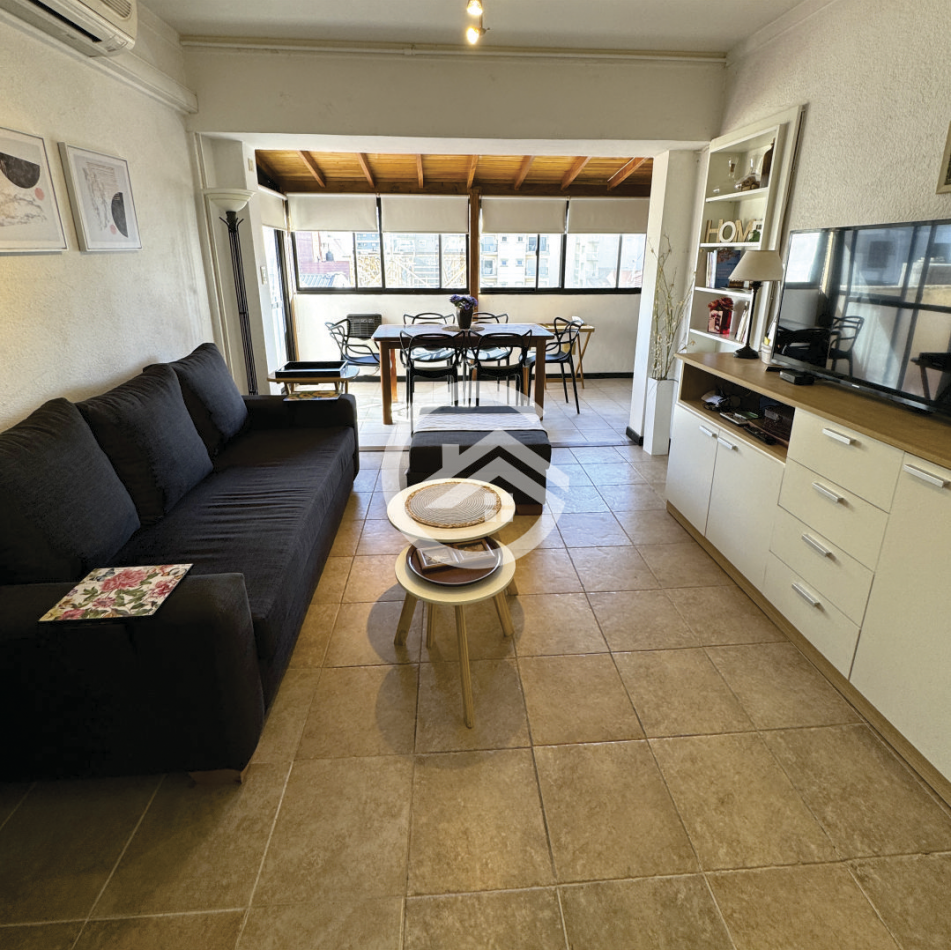 DEPARTAMENTO 2 AMBIENTES CON DEPENDENCIA Y COCHERA