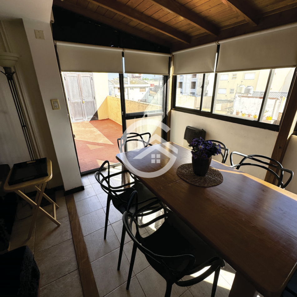 DEPARTAMENTO 2 AMBIENTES CON DEPENDENCIA Y COCHERA