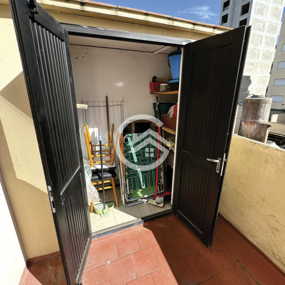 DEPARTAMENTO 2 AMBIENTES CON DEPENDENCIA Y COCHERA