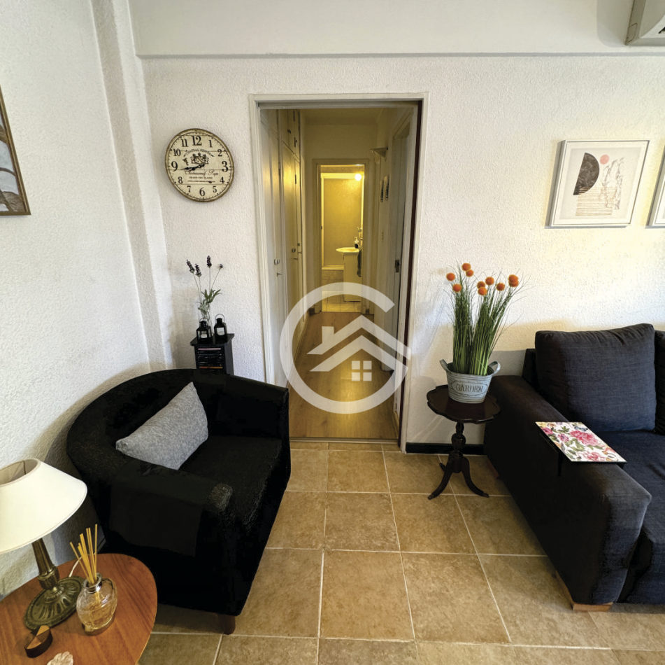 DEPARTAMENTO 2 AMBIENTES CON DEPENDENCIA Y COCHERA