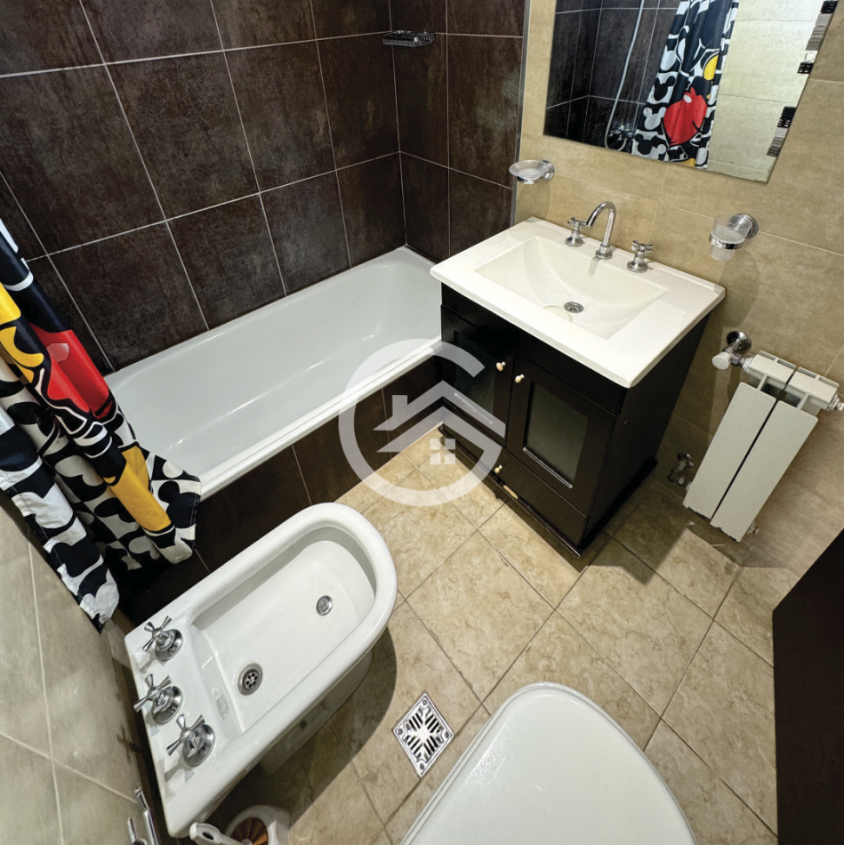 Venta Triplex 4 ambientes en barrio La Perla