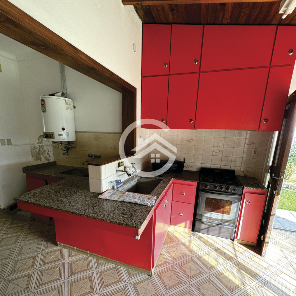 Venta Chalet 3 ambientes, garaje doble y gran parque!  