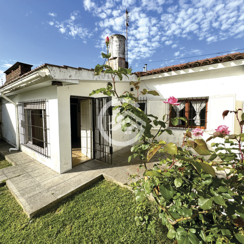 Venta Chalet 3 ambientes, garaje doble y gran parque!  