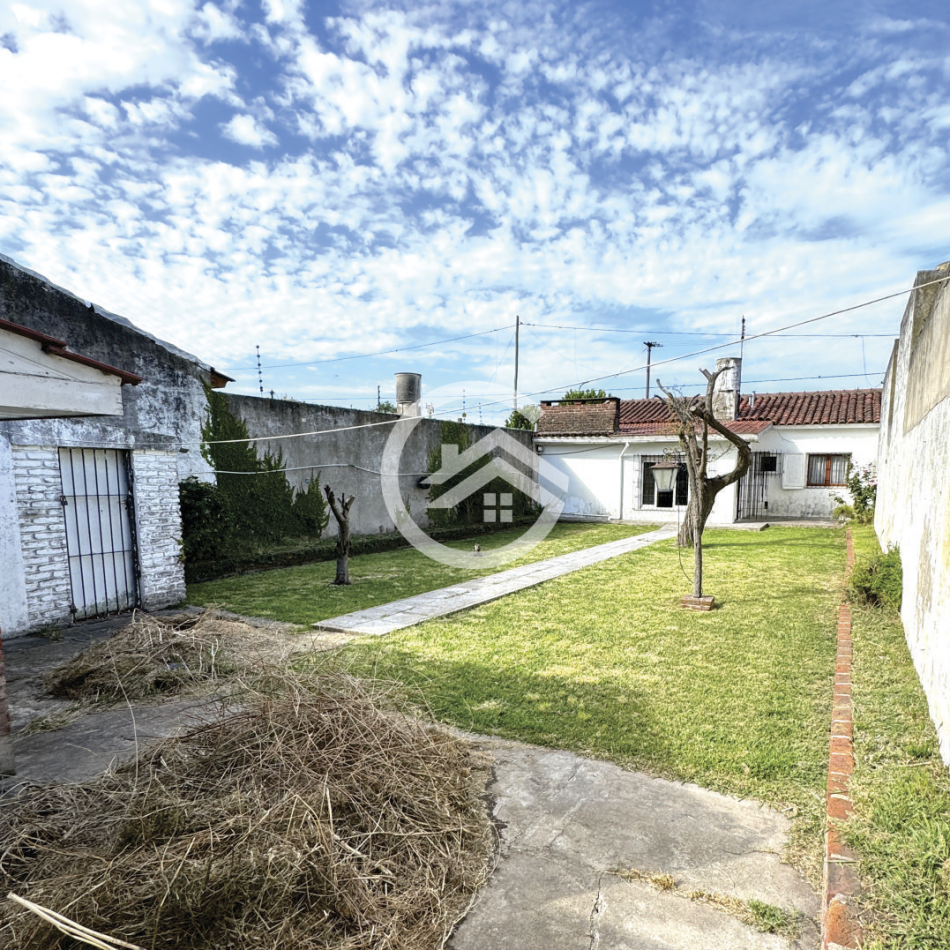 Venta Chalet 3 ambientes, garaje doble y gran parque!  