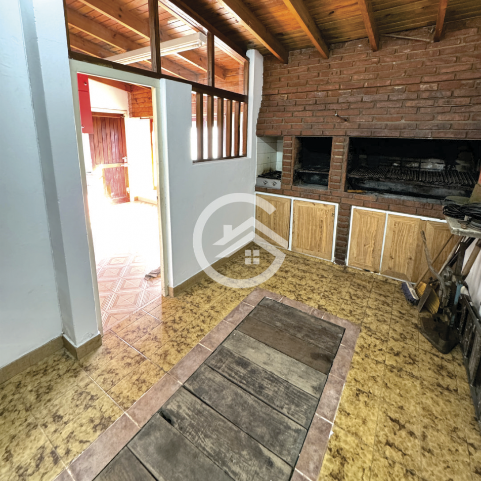 Venta Chalet 3 ambientes, garaje doble y gran parque!  