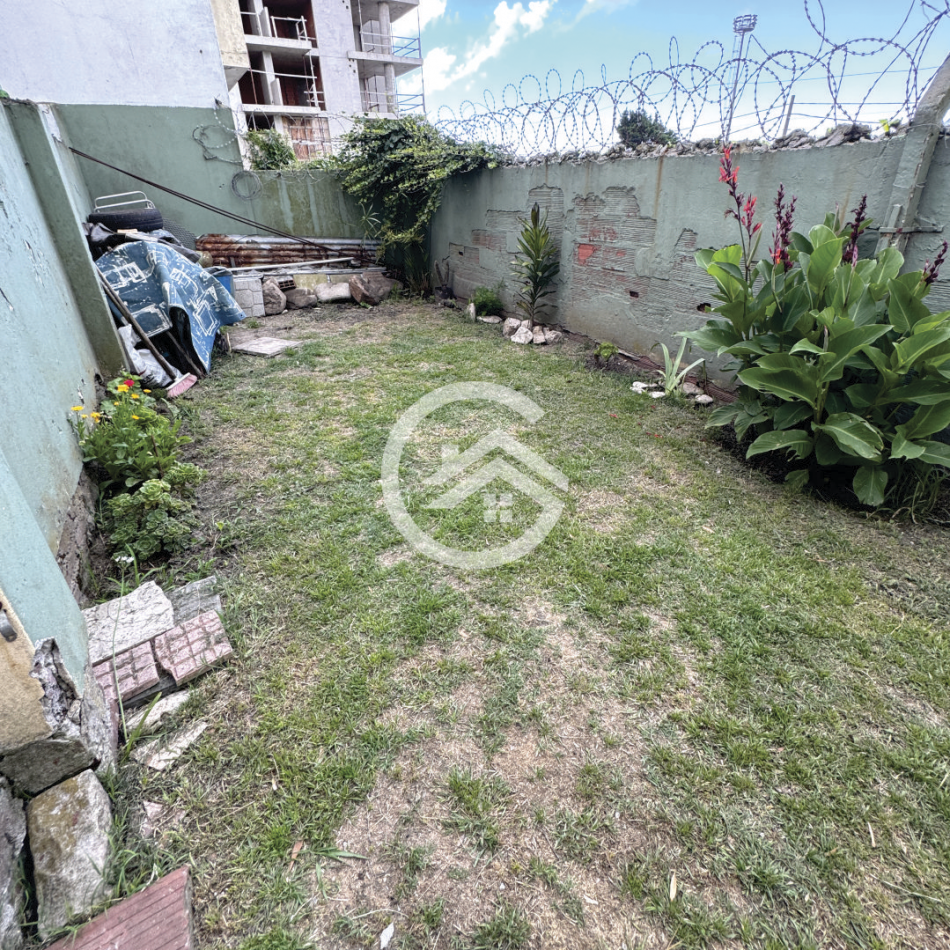 PH 3 ambientes con patio - Punta Mogotes