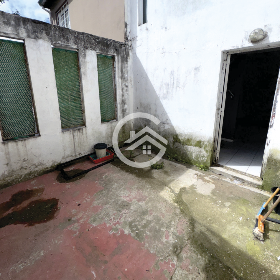 PH dos ambientes con patio, cochera y sin expensas