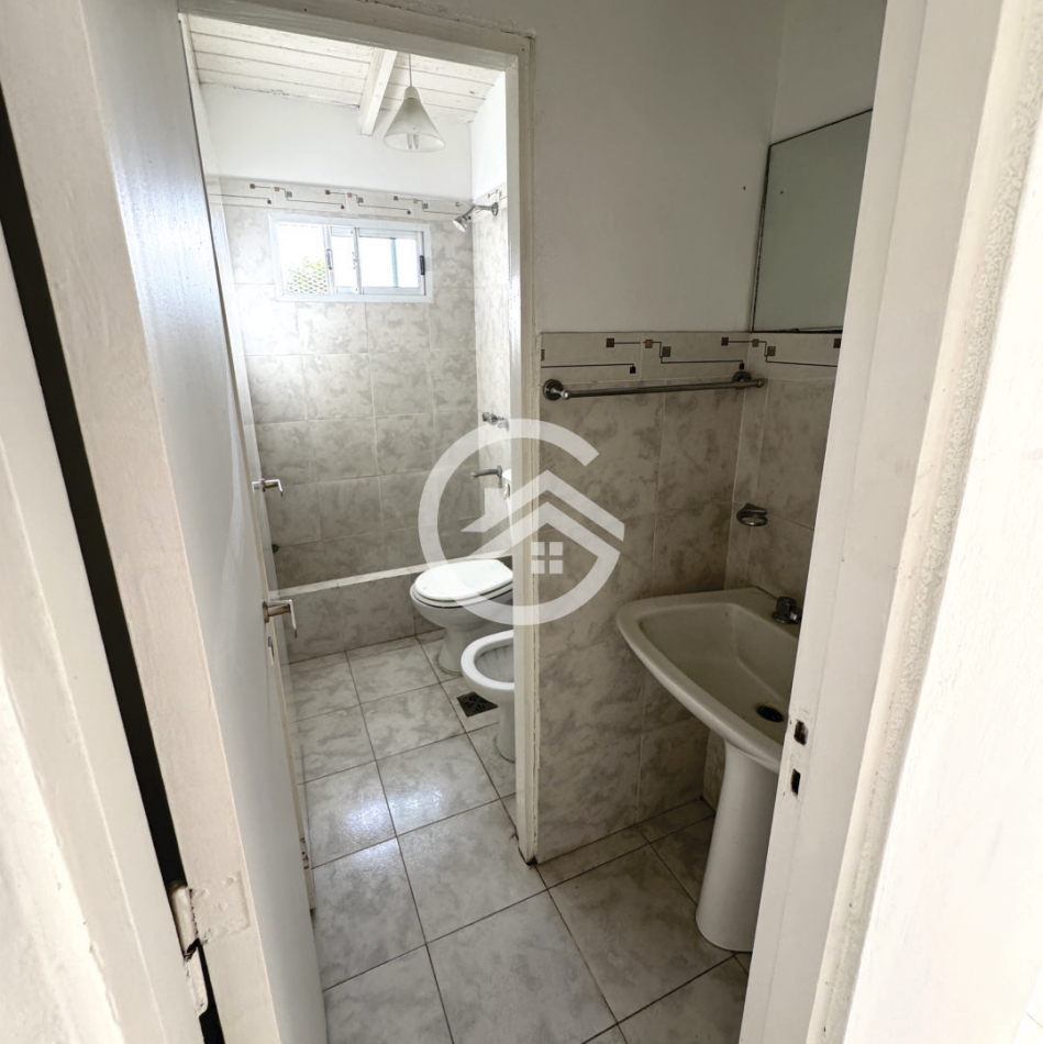 PH 3 AMBIENTES SIN EXPENSAS Y CON ENTRADA PARA VEHICULO