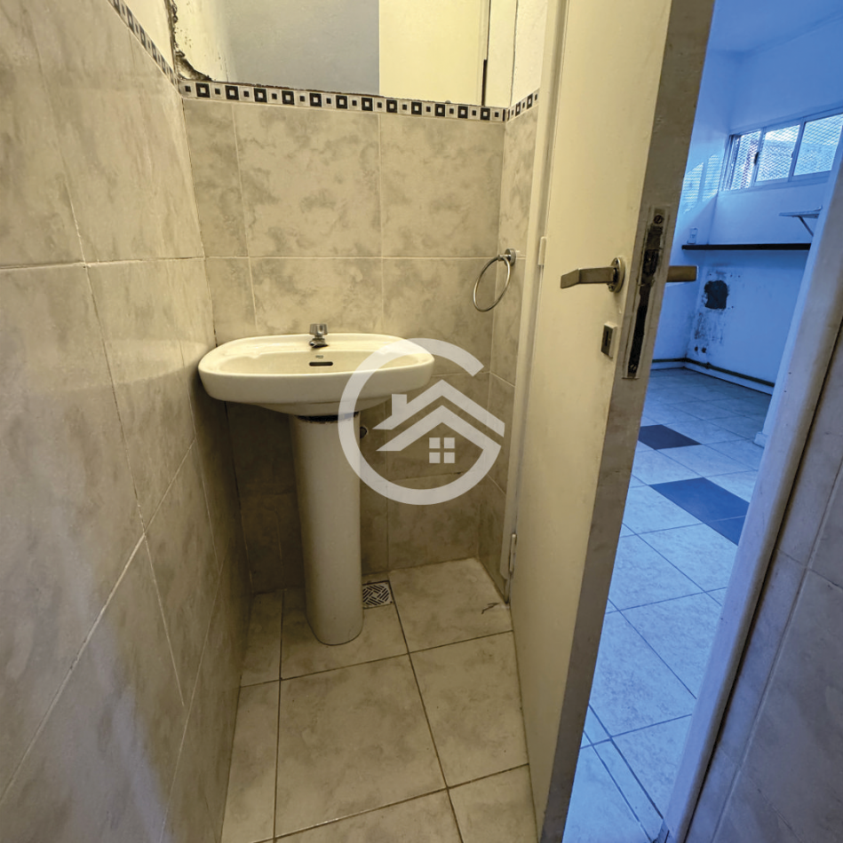 PH 3 AMBIENTES SIN EXPENSAS Y CON ENTRADA PARA VEHICULO