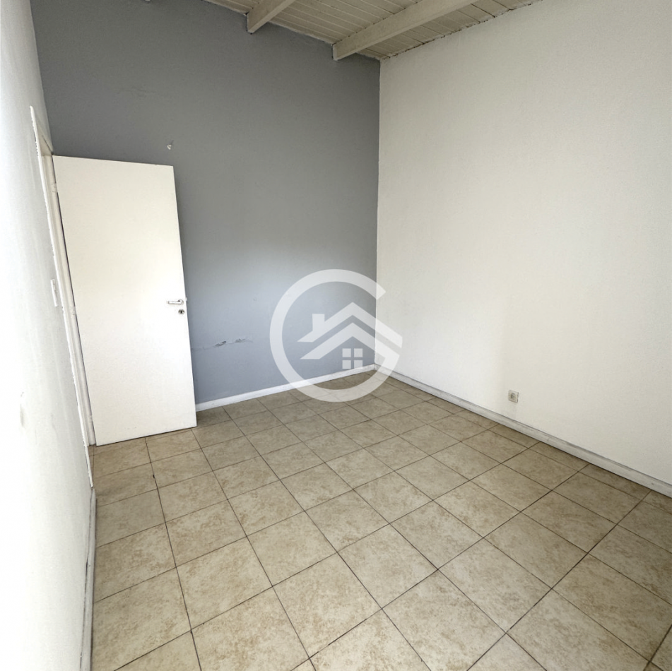 PH 3 AMBIENTES SIN EXPENSAS Y CON ENTRADA PARA VEHICULO