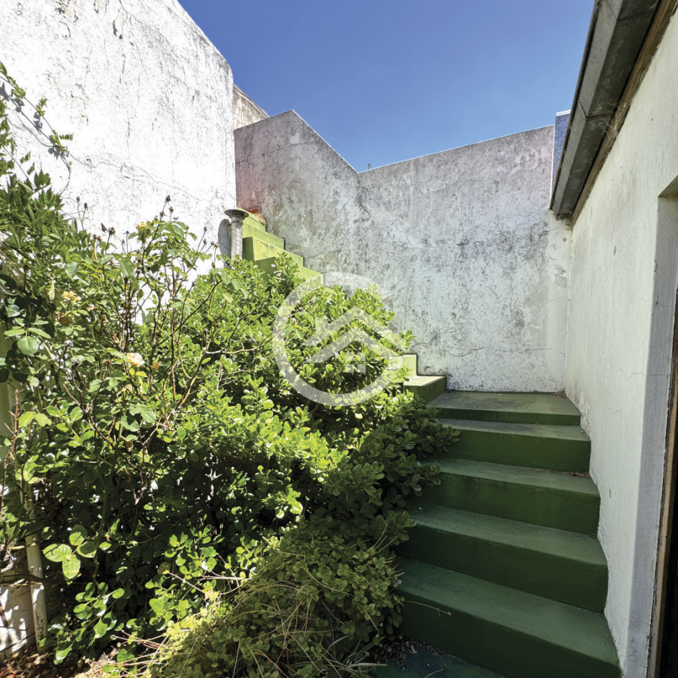 Casa 3 Ambientes con cochera y quincho. 