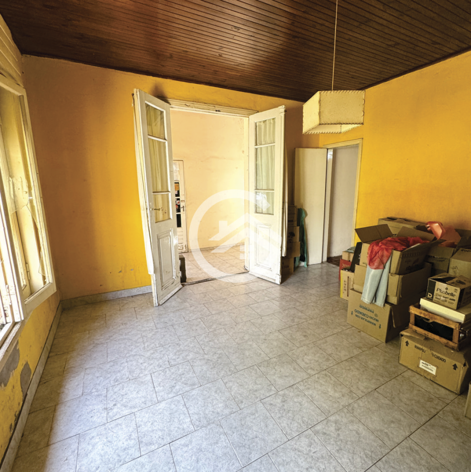 Oportunidad! Casa 5 ambientes con parque.