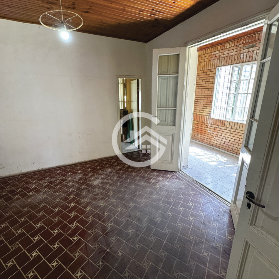 Oportunidad! Casa 5 ambientes con parque.