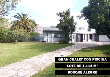 Casa 6 ambientes con gran parque y pileta