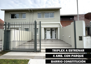 TRIPLEX 4 AMBIENTES CON JARDIN