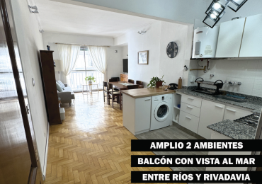 Departamento 2 ambientes con doble balcon. Vista al mar. Centro. 